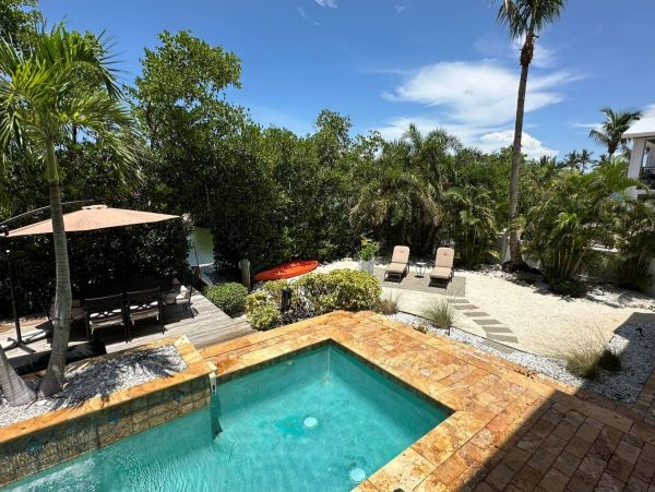 Luxury Four Bedroom Vacation Rental on Longboat Key Sleeps 8
